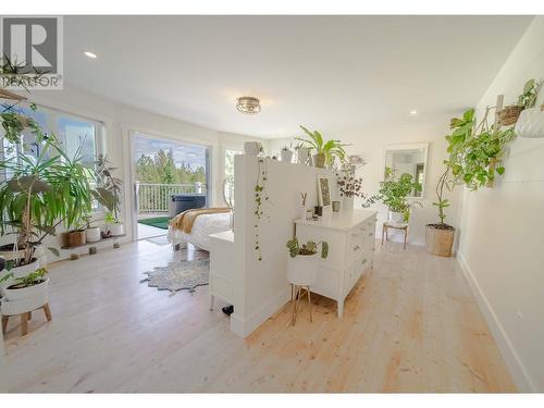 6040 Parnaby Road, Cranbrook, BC - Indoor Photo Showing Other Room