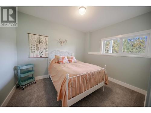 6040 Parnaby Road, Cranbrook, BC - Indoor Photo Showing Bedroom