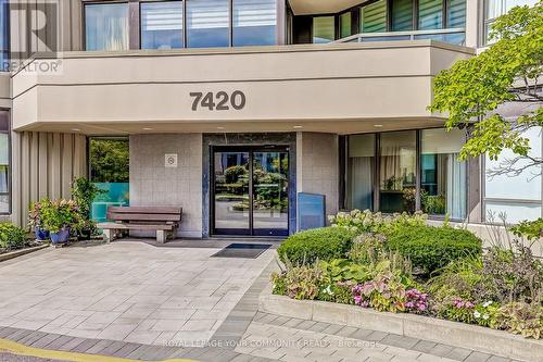 1611 - 7420 Bathurst Street N, Vaughan, ON - Outdoor