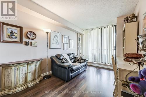 1611 - 7420 Bathurst Street N, Vaughan, ON - Indoor Photo Showing Other Room