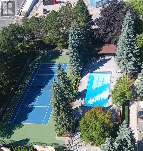 1611 - 7420 Bathurst Street N, Vaughan, ON - Outdoor With In Ground Pool