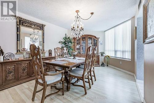 1611 - 7420 Bathurst Street N, Vaughan, ON - Indoor Photo Showing Dining Room