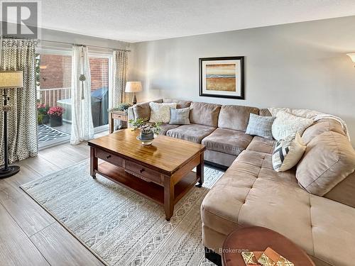 6 - 179 Herchimer Avenue, Belleville, ON - Indoor Photo Showing Living Room