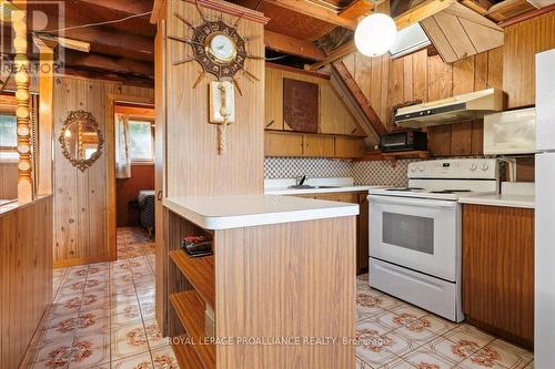 357 Coles Point Road, Trent Hills, ON - Indoor Photo Showing Kitchen