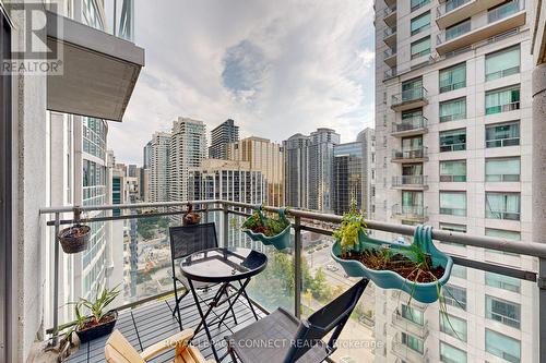 #1802 - 188 Doris Avenue, Toronto (Willowdale East), ON - Outdoor With Balcony