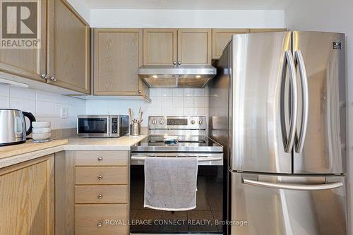 #1802 - 188 Doris Avenue, Toronto, ON - Indoor Photo Showing Kitchen