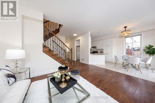 343 Luck Court, Newmarket (Woodland Hill), ON - Indoor Photo Showing Living Room