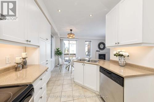 343 Luck Court, Newmarket, ON - Indoor Photo Showing Kitchen With Double Sink