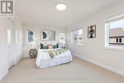 343 Luck Court, Newmarket, ON - Indoor Photo Showing Bedroom