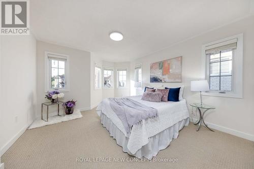 343 Luck Court, Newmarket, ON - Indoor Photo Showing Bedroom