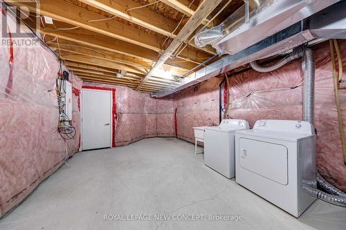 343 Luck Court, Newmarket (Woodland Hill), ON - Indoor Photo Showing Laundry Room