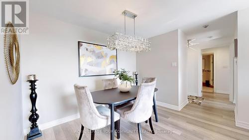 810 - 330 Rathburn Road W, Mississauga, ON - Indoor Photo Showing Dining Room