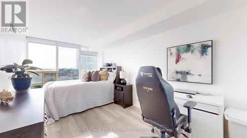 810 - 330 Rathburn Road W, Mississauga, ON - Indoor