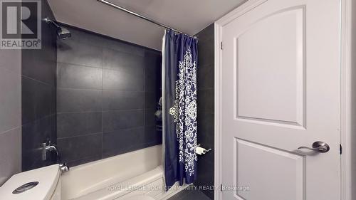 810 - 330 Rathburn Road W, Mississauga, ON - Indoor Photo Showing Bathroom