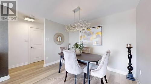 810 - 330 Rathburn Road W, Mississauga, ON - Indoor Photo Showing Dining Room