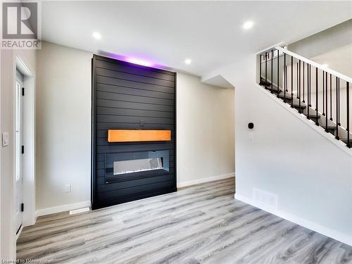 221 Glendale Avenue N, Hamilton, ON - Indoor With Fireplace