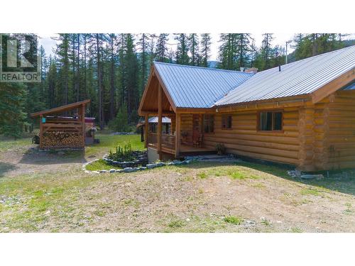 8251 Perry Creek Road, Cranbrook, BC - Outdoor