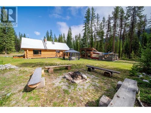 8251 Perry Creek Road, Cranbrook, BC - Outdoor