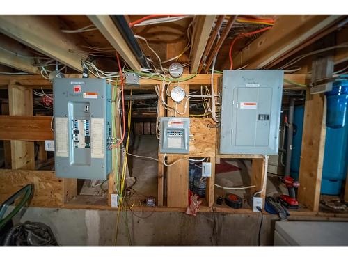 8251 Perry Creek Road, Cranbrook, BC - Indoor Photo Showing Basement