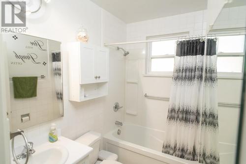 1835 Hamilton Avenue, Thunder Bay, ON - Indoor Photo Showing Bathroom