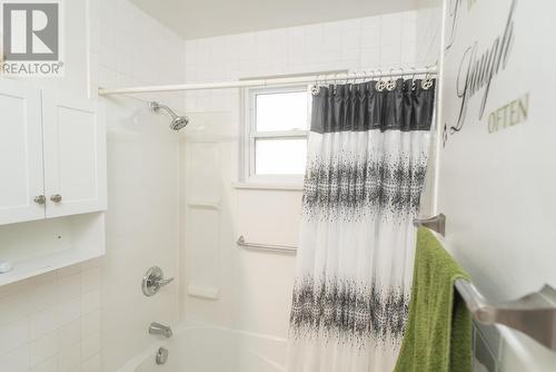 1835 Hamilton Avenue, Thunder Bay, ON - Indoor Photo Showing Bathroom