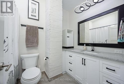 576 Ridgewood Crescent E, London, ON - Indoor Photo Showing Bathroom