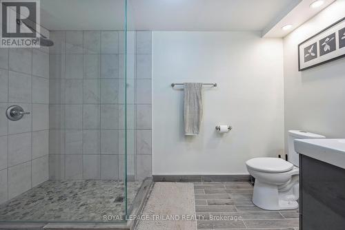 576 Ridgewood Crescent E, London, ON - Indoor Photo Showing Bathroom