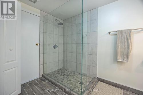 576 Ridgewood Crescent E, London, ON - Indoor Photo Showing Bathroom