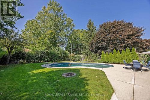 576 Ridgewood Crescent E, London, ON - Outdoor With In Ground Pool