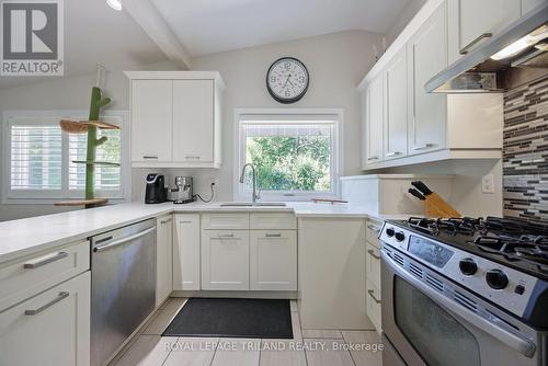 576 Ridgewood Crescent E, London, ON - Indoor Photo Showing Kitchen