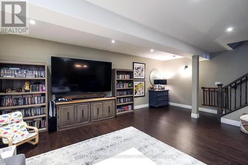 36 Vertis Court, Belleville, ON - Indoor Photo Showing Living Room