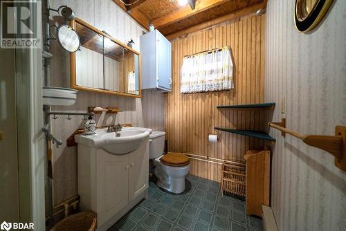 358A Little Finch Lake Road, Denbigh, ON - Indoor Photo Showing Bathroom