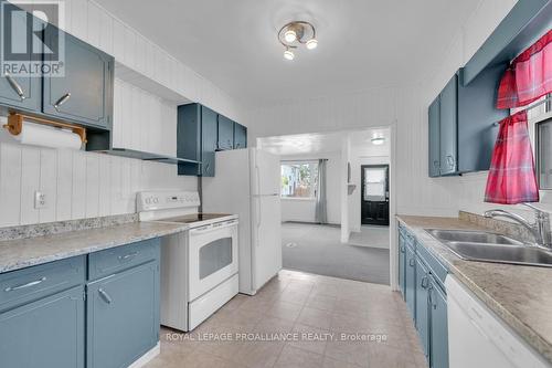 B - 21 Burton Street, Belleville, ON - Indoor Photo Showing Kitchen With Double Sink