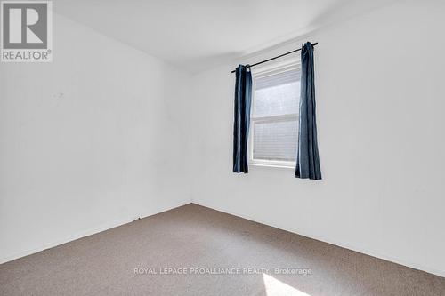 B - 21 Burton Street, Belleville, ON - Indoor Photo Showing Other Room