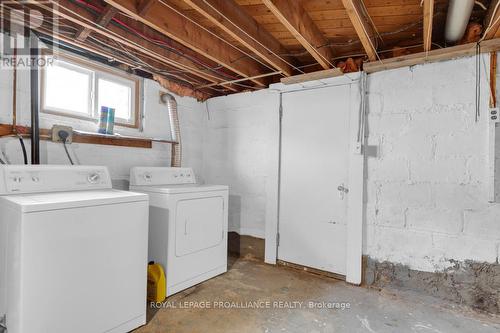 B - 21 Burton Street, Belleville, ON - Indoor Photo Showing Laundry Room