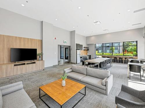 104-960 Reunion Ave, Langford, BC - Indoor Photo Showing Living Room