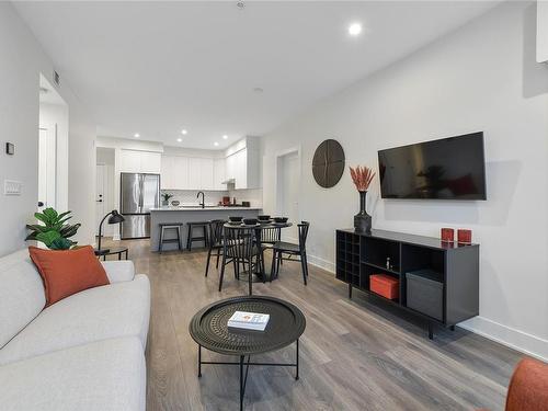 212-1110 Samar Cres, Langford, BC - Indoor Photo Showing Living Room