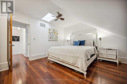 102 Bleecker Street, Toronto (Cabbagetown-South St. James Town), ON - Indoor Photo Showing Bedroom