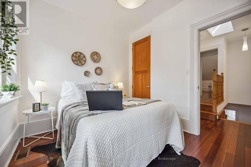 102 Bleecker Street, Toronto, ON - Indoor Photo Showing Bedroom