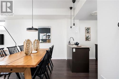 120 Twenty Fourth Street Unit# 22, Toronto, ON - Indoor Photo Showing Dining Room