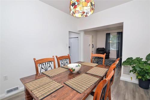 542 Home Street, Winnipeg, MB - Indoor Photo Showing Dining Room