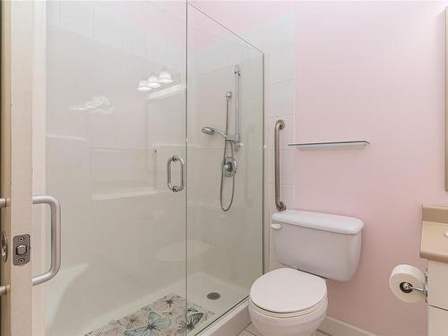 405-650 Berwick Rd, Qualicum Beach, BC - Indoor Photo Showing Bathroom