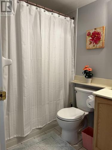 502 - 4889 Kimbermount Avenue, Mississauga, ON - Indoor Photo Showing Bathroom