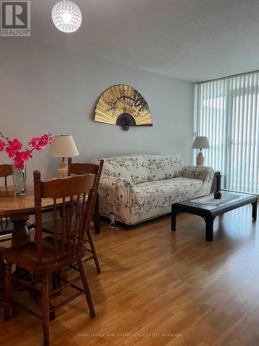 502 - 4889 Kimbermount Avenue, Mississauga, ON - Indoor Photo Showing Living Room