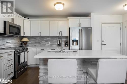 309 - 1 Chamberlain Crescent, Collingwood, ON - Indoor Photo Showing Kitchen With Upgraded Kitchen