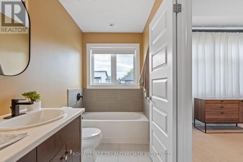 6 - 727 Apricot Drive, London, ON - Indoor Photo Showing Bathroom