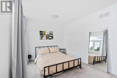 6 - 727 Apricot Drive, London, ON - Indoor Photo Showing Bedroom