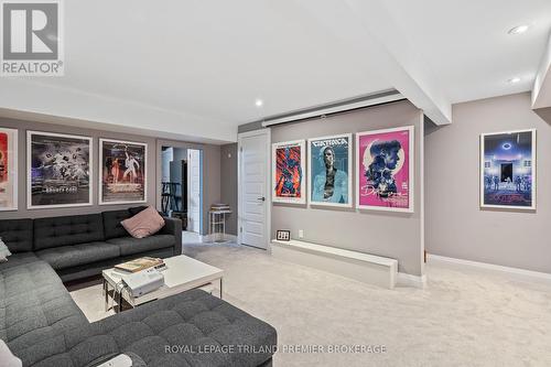 6 - 727 Apricot Drive, London, ON - Indoor Photo Showing Living Room