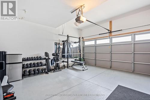 6 - 727 Apricot Drive, London, ON - Indoor Photo Showing Garage