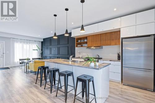 6 - 727 Apricot Drive, London, ON - Indoor Photo Showing Kitchen With Upgraded Kitchen